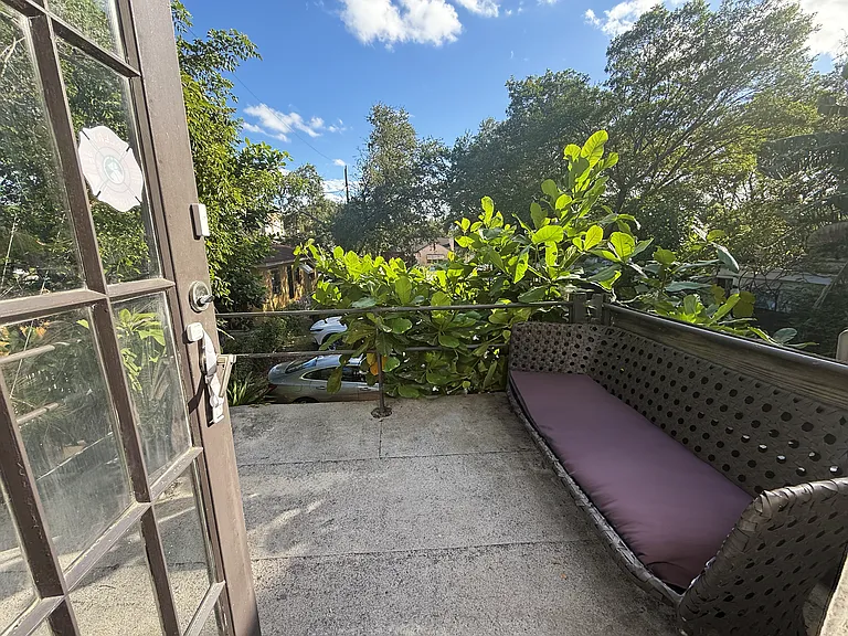 19 NW 51st St #1A — Photo 8