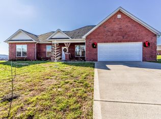1415 Caleb Trl, Greenback, TN 37742