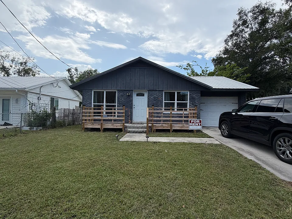34 Nesmith Ave