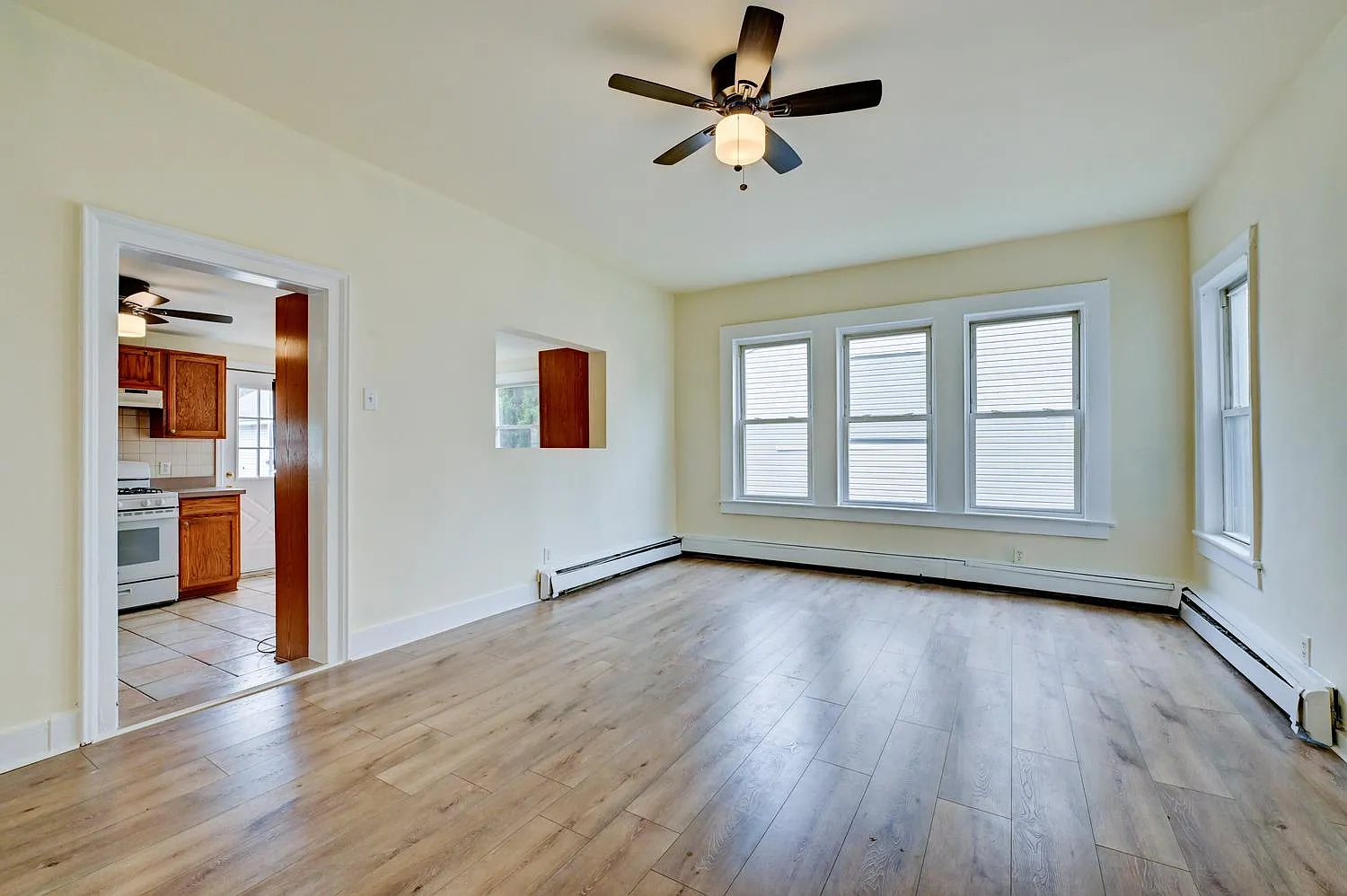 3 bed, $2,450 — Photo 1