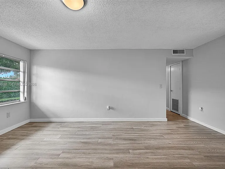 2225 SW 62nd Ct #2225 — Photo 11