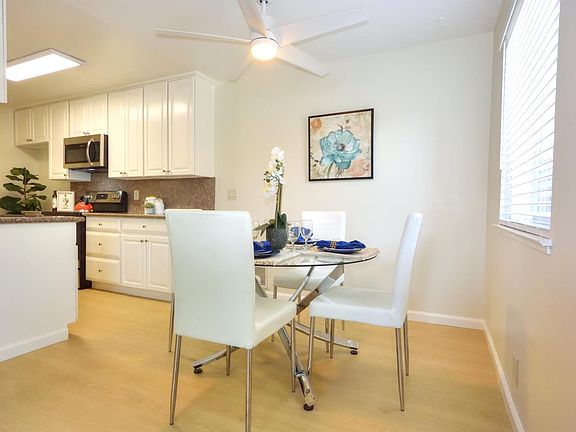 2nd image of 949 Gilchrist Dr APT 2