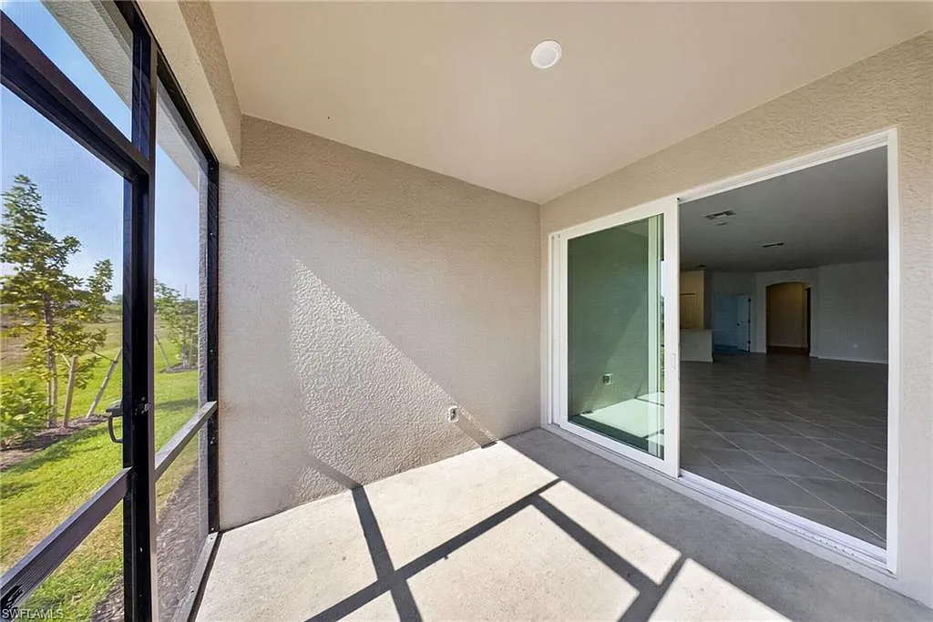 2 bed, 2.0 bath, 1554 sqft, $1,950 — Photo 2