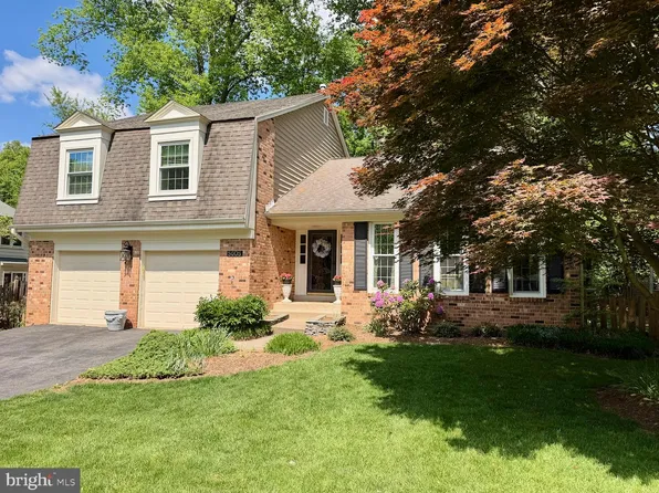 8608 Coral Gables Ln, Vienna, VA 22182