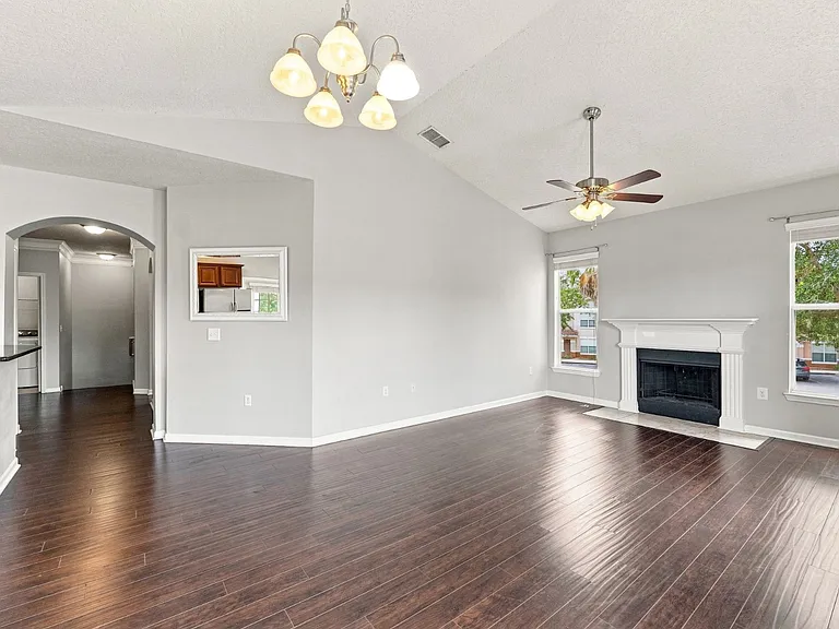 10436 Villa View Cir — Photo 8