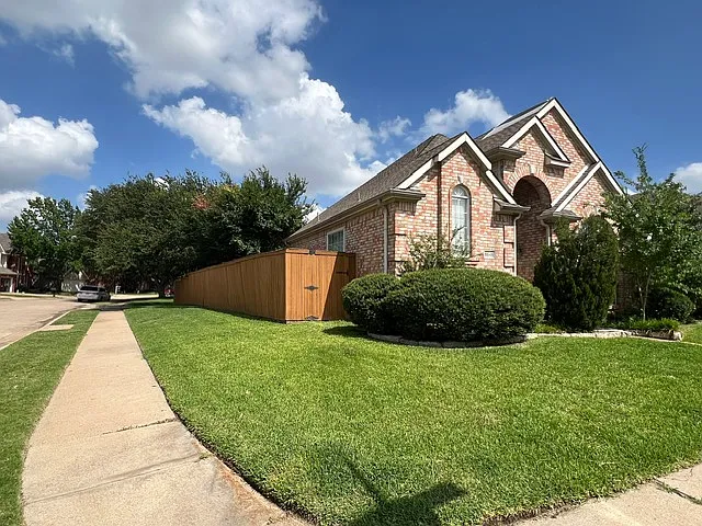 3 bed, 1491 sqft, $2,495 — Photo 2
