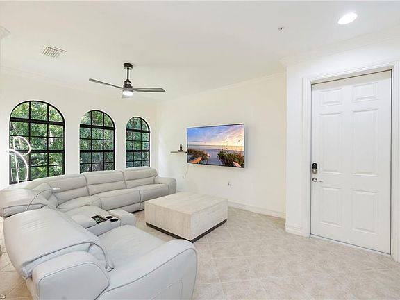 4th image of 9145 Chula Vista ST #13004