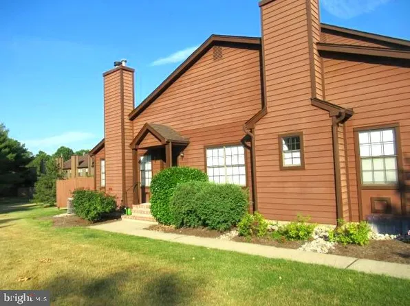 35 Easton Ct, Lawrence Township, NJ 08648