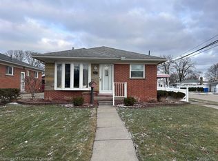 4017 McKinley St, Dearborn Heights, MI 48125