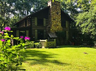 916 Old Cashes Valley Rd, Blue Ridge, GA 30513