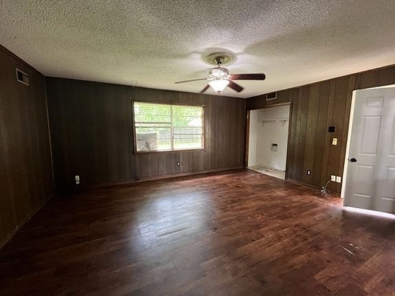 2nd image of 3125 Briarwood Dr