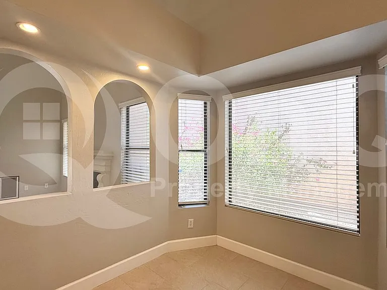 1781 W Ivanhoe St — Photo 3