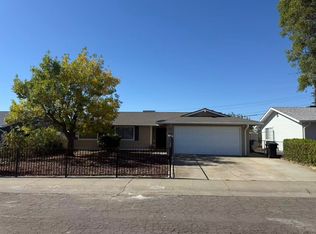 4042 Cortright Way, North Highlands, CA 95660