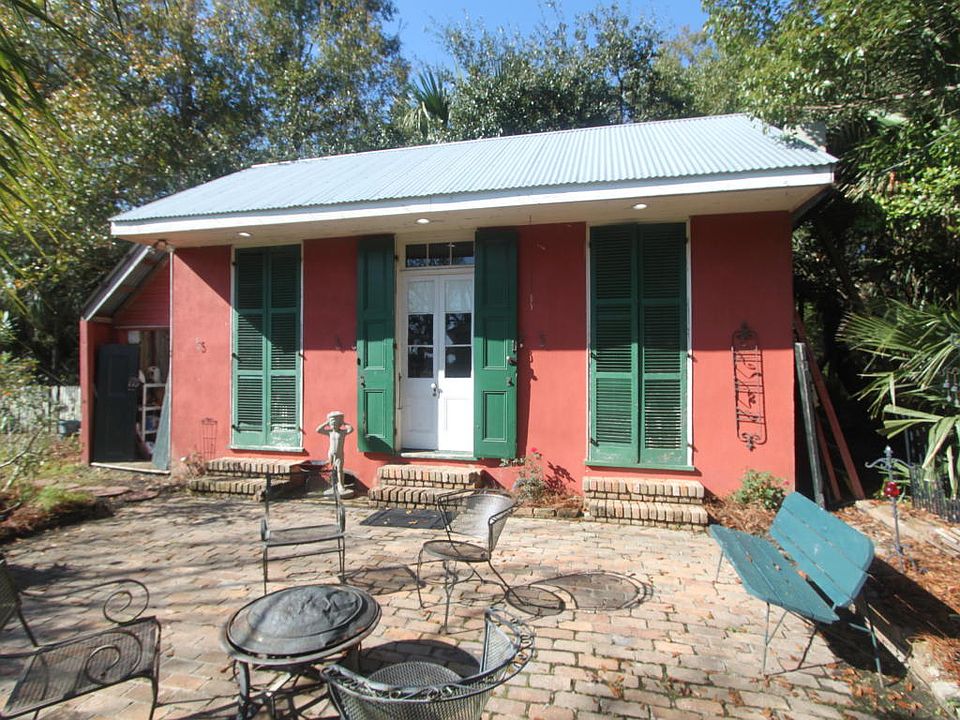 2nd image of 404 Dunbar Ave
