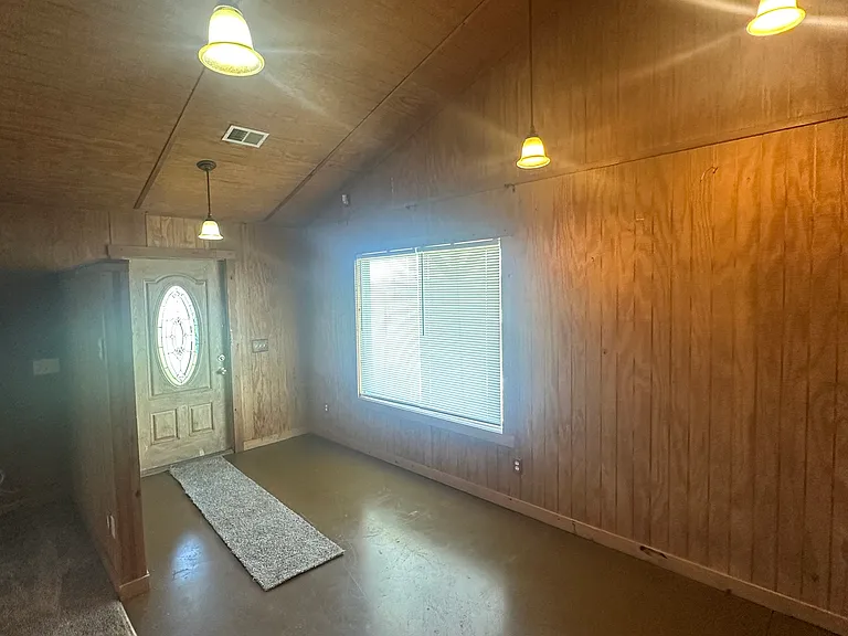 939 Ford Rd — Photo 7