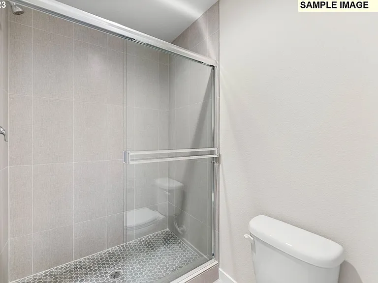 18418 NE 46th Pl — Photo 23