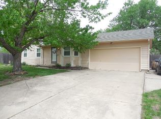 406 E Pecan Ln, Derby, KS 67037