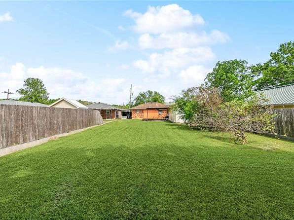 2504 Torres Dr, Saint Bernard, LA 70085