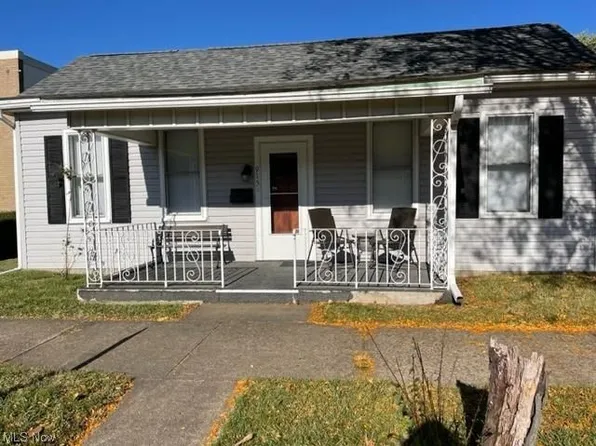 915 3rd St, Brilliant, OH 43913