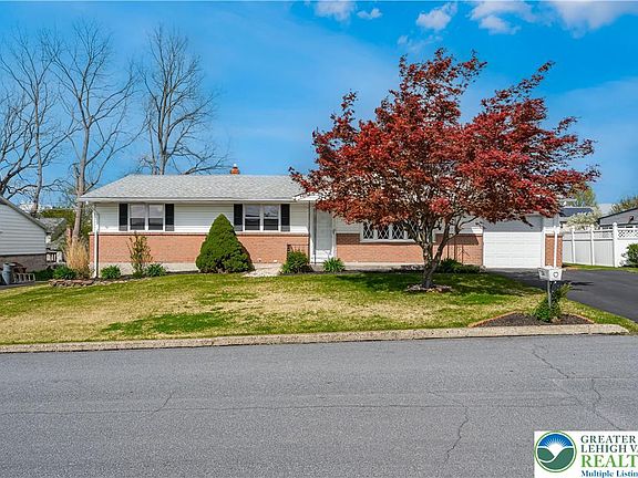 4th image of 2141 Aster Rd