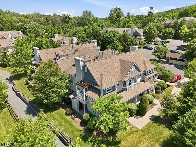 1st image of 156 Old Farm Dr
