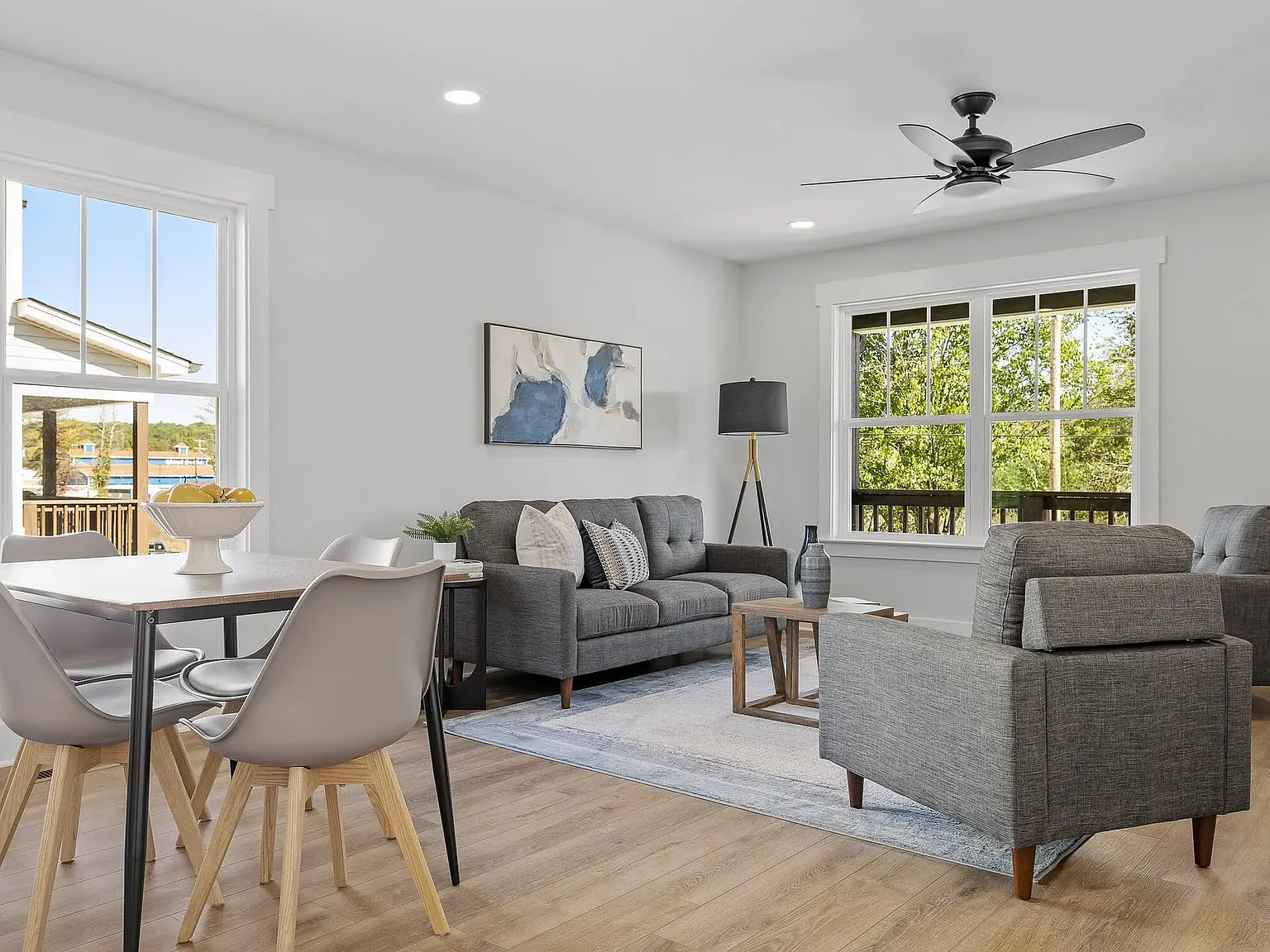 3 bed, 2.5 bath, 1200 sqft, $1,800 — Photo 2