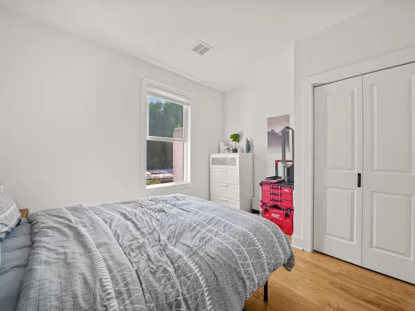 34 Van Reypen Street image 16 of 25