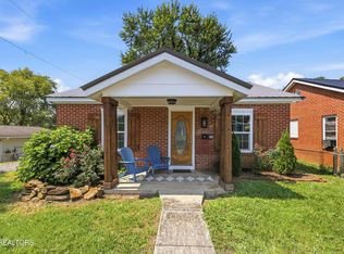223 Georgia St, Harriman, TN 37748