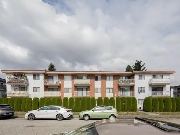 5127 Irving St #106, Burnaby, BC V5H 1T6