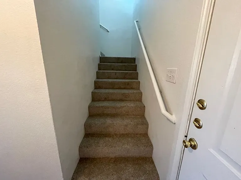 5008 Waterford Dr — Photo 13