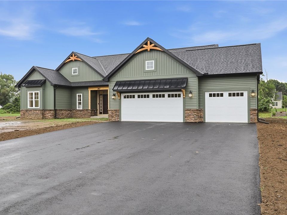1st image of 367 Rumford Rd