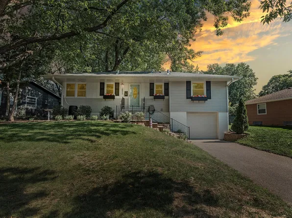 1825 Parker Rd, Saint Louis Park, MN 55426