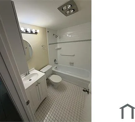 261 Camden Dr E #K — Photo 12