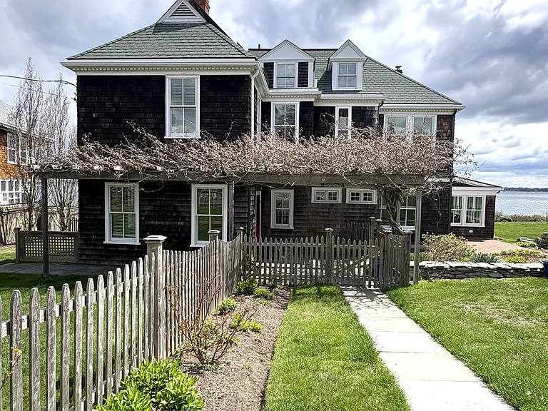 Walcott Ave — Photo 6