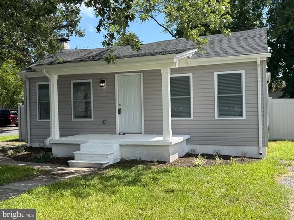 715 Fernhill Rd, Baltimore, MD 21226