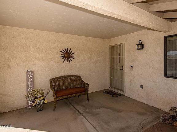 3rd image of 3069 Tomahawk Dr