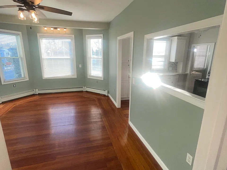216 Washington St #2