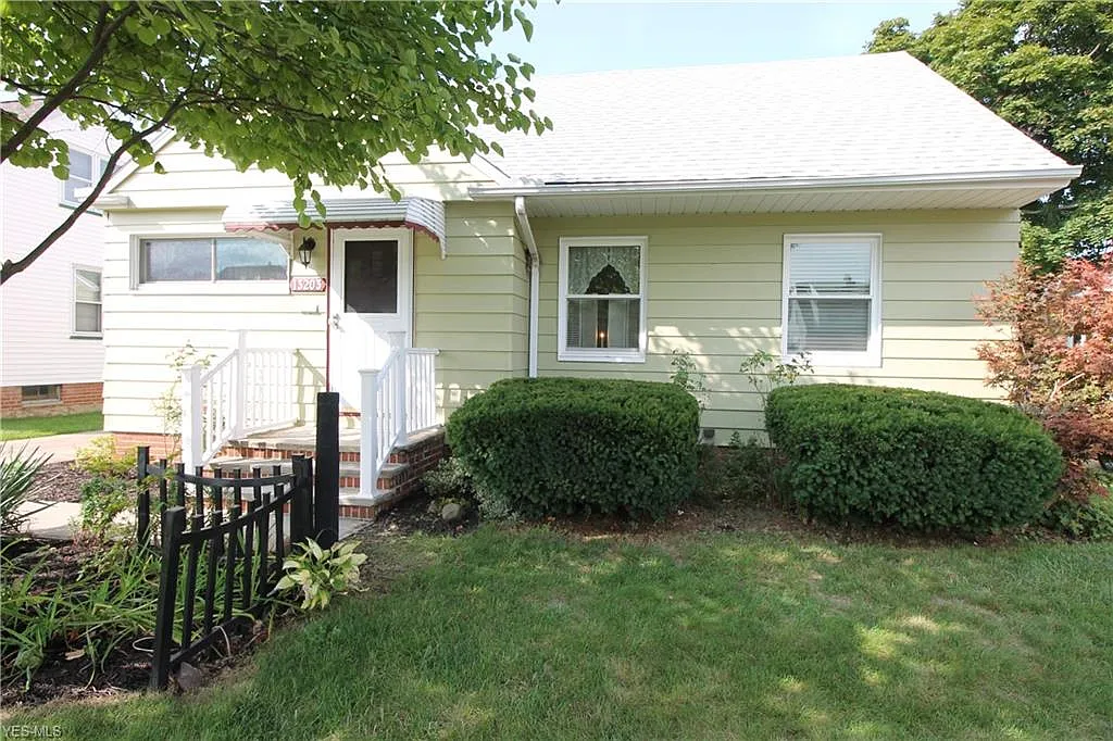 13203 Woodward Blvd photo 1
