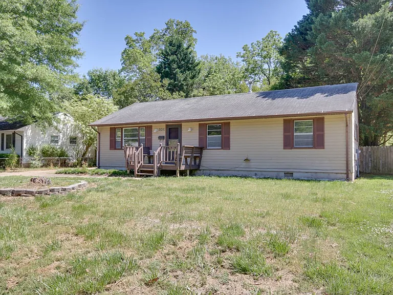 106 Woodhaven Rd — Photo 3