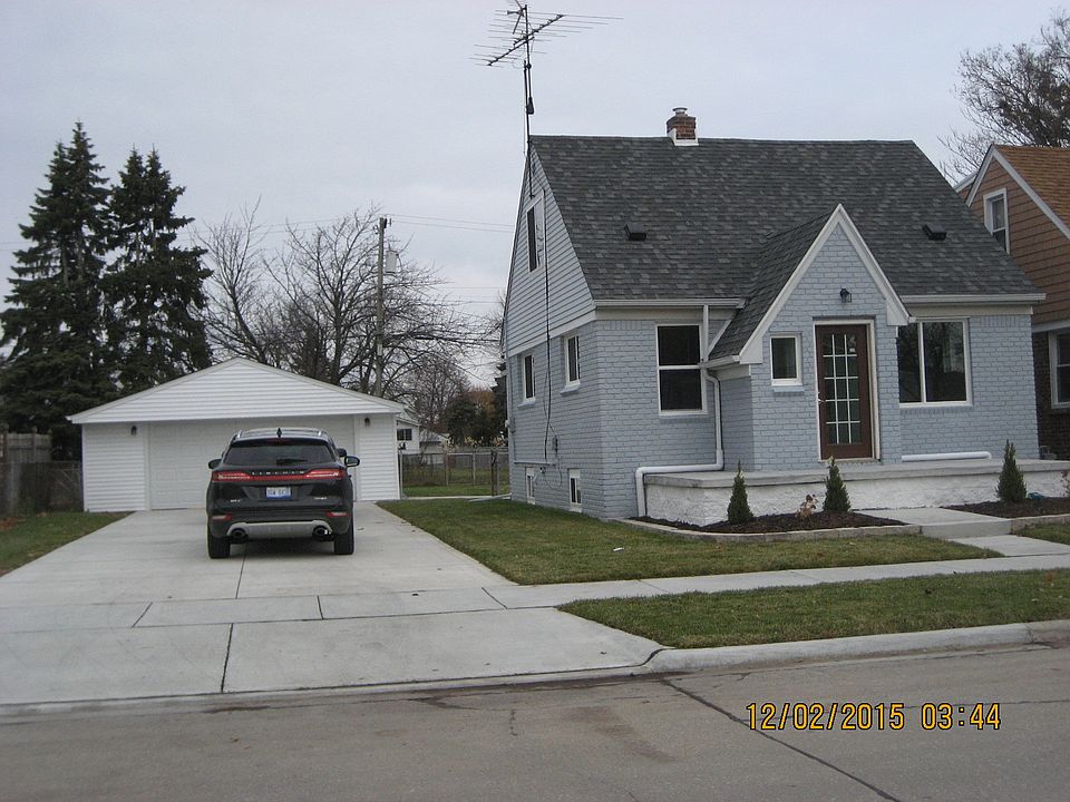 1st image of 1568 Dee St