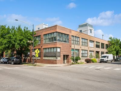 2804 N Lakewood Ave APT 102, Chicago, IL, 60657