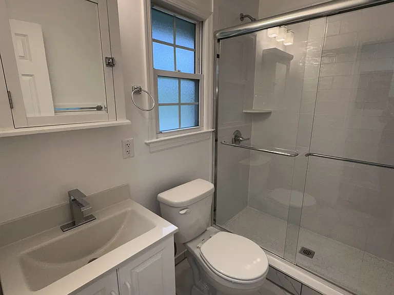 52 Manor Rd #B1 — Photo 5