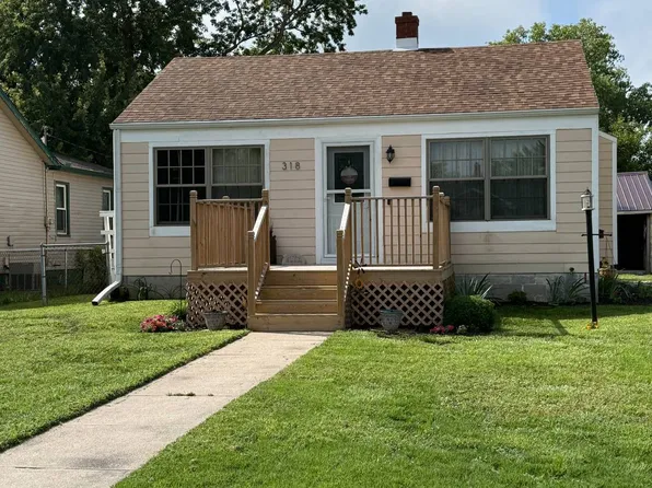 318 E Thurber St, Clay Center, NE 68933