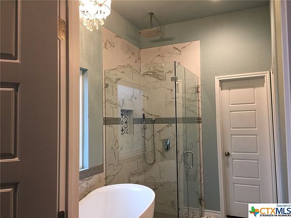 3rd image of 2729 N Woodcrest Dr