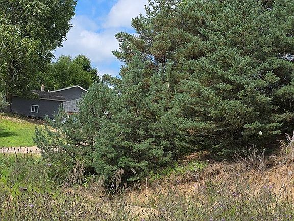 3rd image of 1181 N Summers Rd