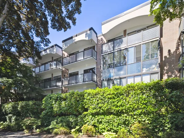 1535 Nelson St #409, Vancouver, BC V6G 1M2