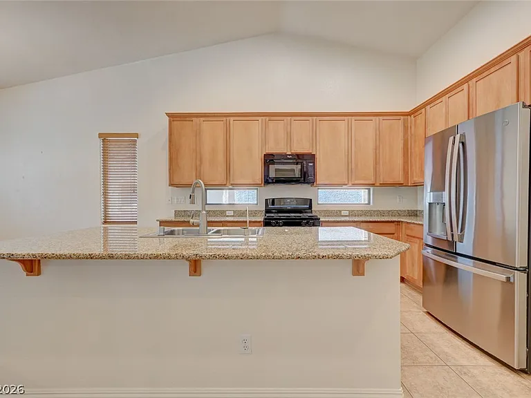 5921 Altissimo St — Photo 17