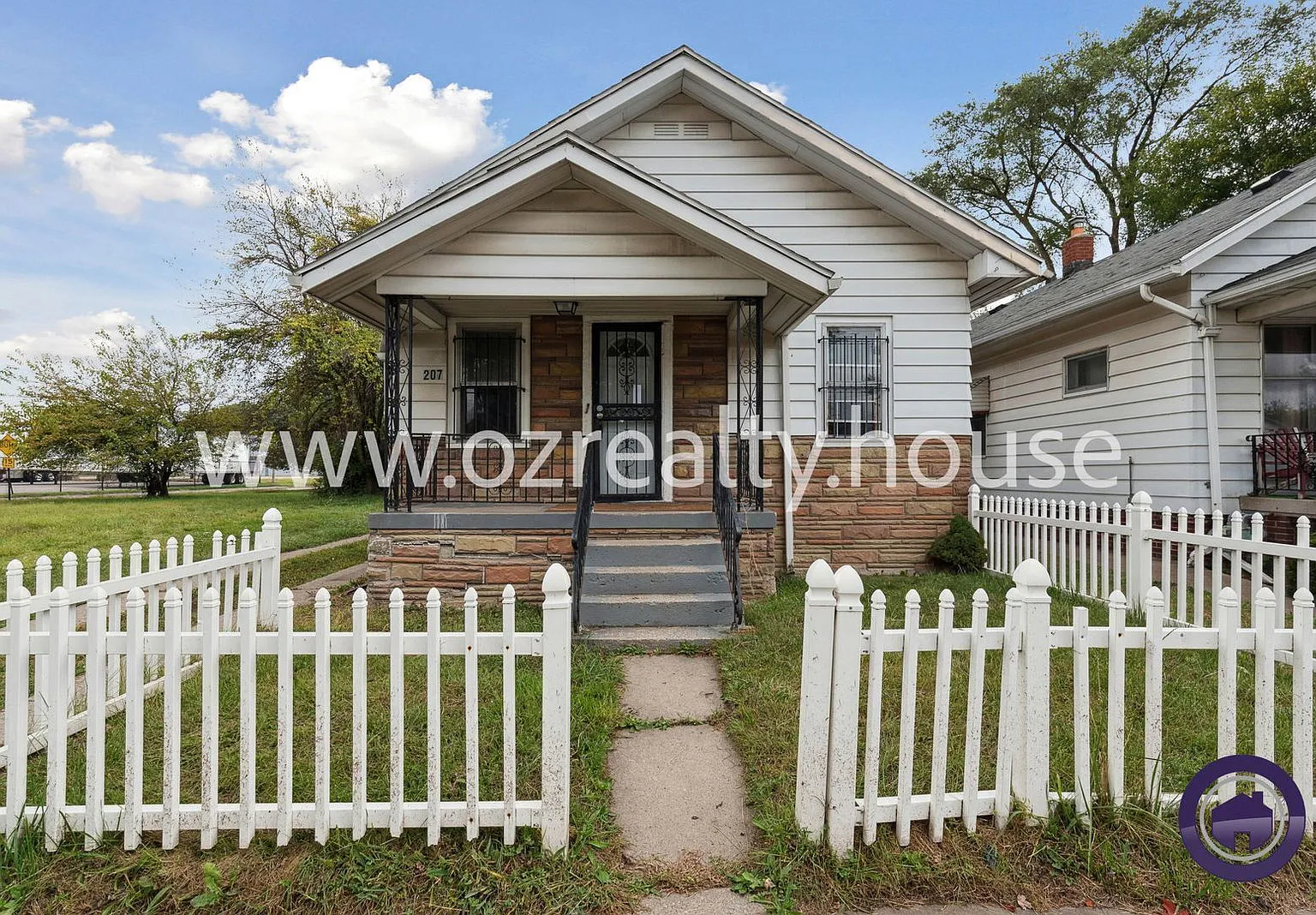 2 bed, 1.0 bath, 640 sqft, $895 — Photo 1