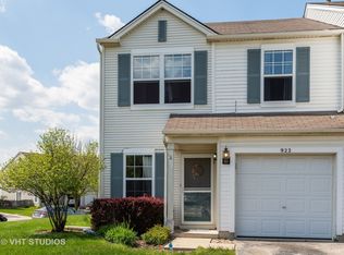 922 E Savannah Dr, Romeoville, IL