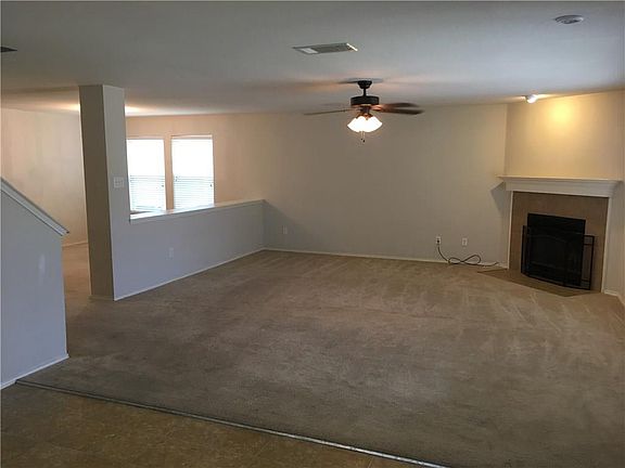 5th image of 909 Swift Dr